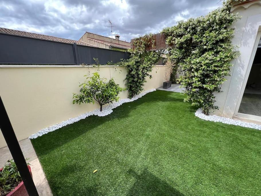 Maison Entiere Redessan Esterno foto